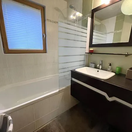 Au Bord De L'etang A Avec Jardin Et Wifi - Fr-1-368-439 *